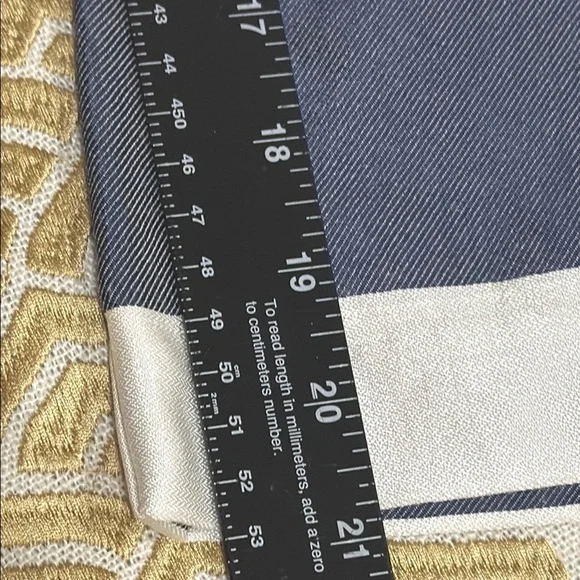 (R) TRINA TURK Navy and White Striped Pants, size  6 - Picture 9 of 14